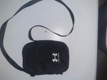 Under armour schouder tas beschikbaar voor biedingen