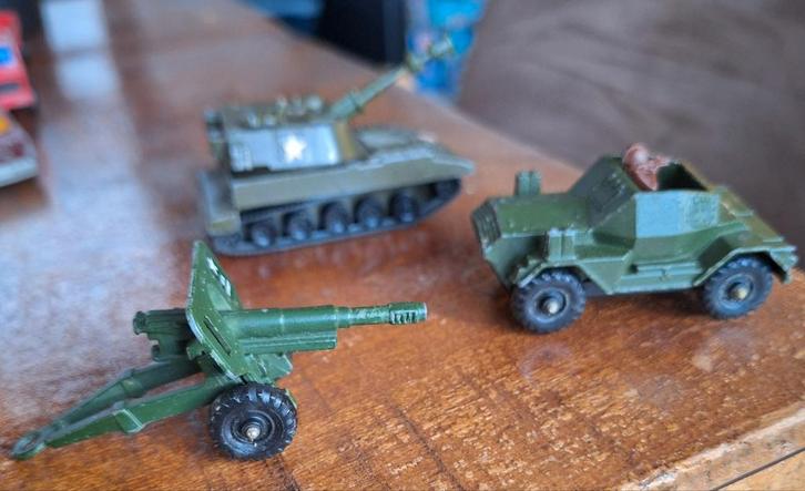 3x Leger voertuig, Hobby en Vrije tijd, Modelauto's | Overige schalen, Gebruikt, Ophalen of Verzenden