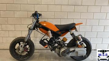 Suzuki Bromscooter Street Magic 45 KM beschikbaar voor biedingen