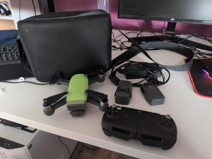 DJI Spark fly more combo in goede staat!, Audio, Tv en Foto, Drones, Zo goed als nieuw, Ophalen of Verzenden