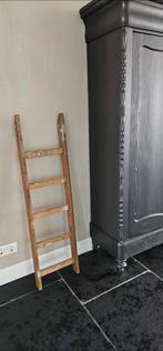 Decoratief trapje, Doe-het-zelf en Verbouw, Ladders en Trappen, Ophalen, Zo goed als nieuw, Minder dan 2 meter