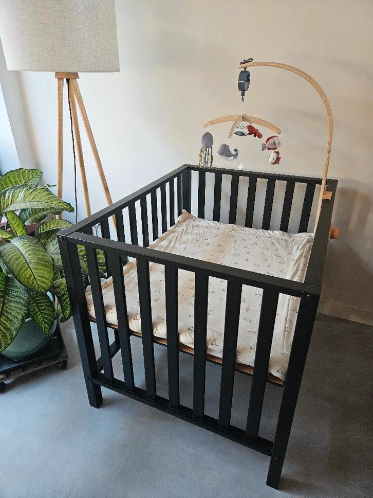 TWF Box "Fleur" (Kleur: mat zwart, zonder lade), Kinderen en Baby's, Boxen, Zo goed als nieuw, Rechthoekig, In hoogte verstelbaar