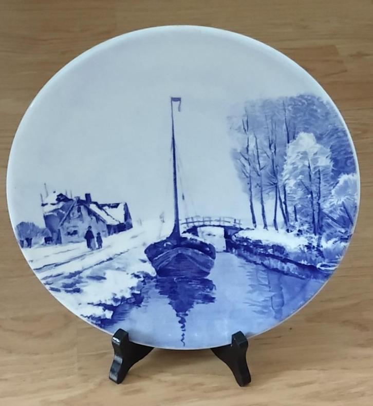 sierborden petrus Regout & Co Maastricht, volgnr 19, Antiek en Kunst, Antiek | Wandborden en Tegels, Ophalen of Verzenden