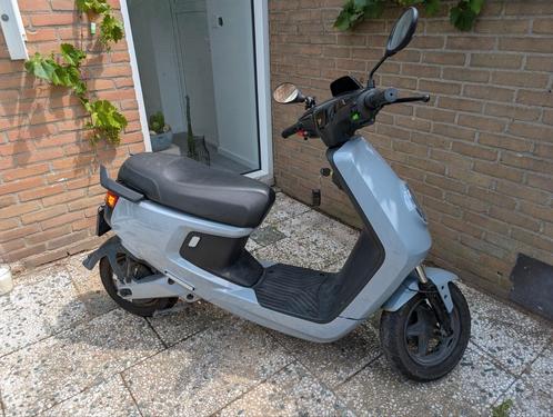 Niu M sport + electrische scooter, Fietsen en Brommers, Snorfietsen en Snorscooters, Gebruikt, Overige merken, Ophalen