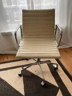 Eames EA117 Replica - Crème Leer - in hoogte verstelbaar, Huis en Inrichting, Bureaustoelen, Ophalen, Gebruikt, Beige, Bureaustoel