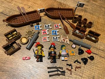 Lego Piraten vintage Figuren wapens boten en schatten beschikbaar voor biedingen