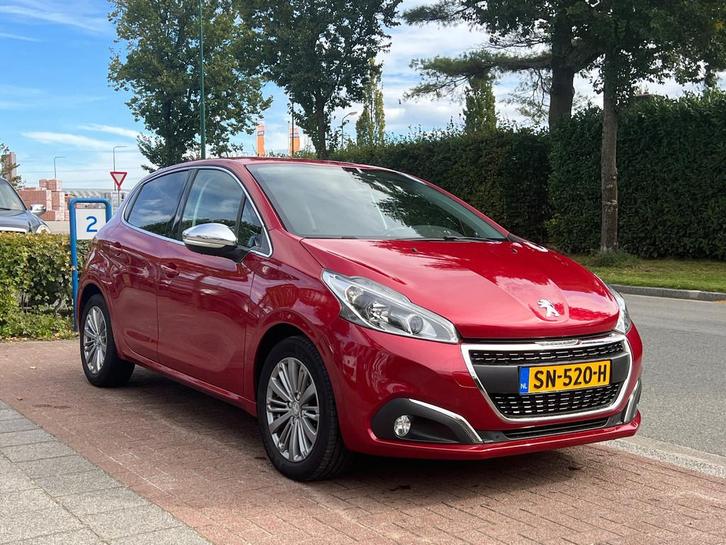 Peugeot 208 1.2 GT-line *A-CAMERA/ NAVI, Auto's, Peugeot, Bedrijf, Te koop, ABS, Achteruitrijcamera, Airbags, Airconditioning