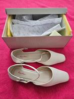 Platte bruidsschoenen rainbow club 36,5 ivory in doos, Ophalen of Verzenden, Zo goed als nieuw, Schoenen