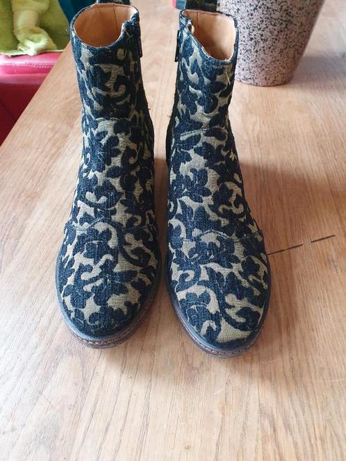 Coral blue laarsjes mt 40, Kleding | Dames, Schoenen, Zo goed als nieuw, Blauw, Ophalen of Verzenden
