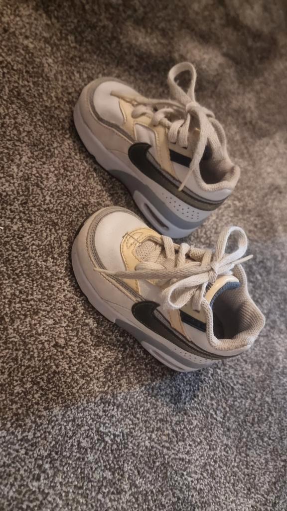 Nike Air Max Classic Kids Maat 21 - Jaren 90 ZGAN, Kinderen en Baby's, Babykleding | Schoentjes en Sokjes, Zo goed als nieuw, Jongetje of Meisje
