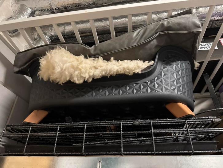 Honden mand, bench, voer, speeltjes, riem, auto beschermhoes, Dieren en Toebehoren, Honden-accessoires, Zo goed als nieuw, Ophalen