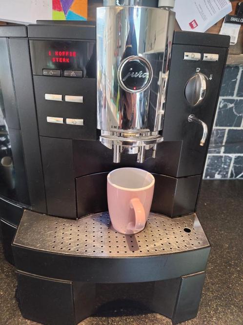 Bedrijfs / kantine koffiemachine jura, Witgoed en Apparatuur, Koffiezetapparaten, Zo goed als nieuw, Koffiemachine, 10 kopjes of meer