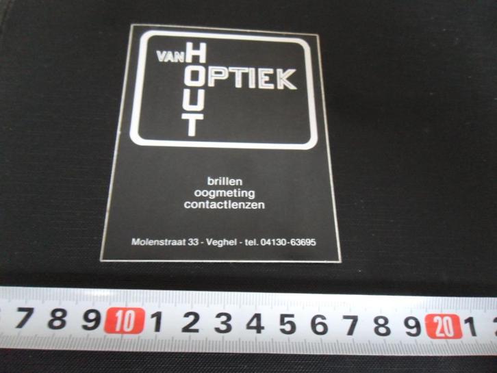 sticker veghel van hout optiek brillen oogmeting contactlenz, Verzamelen, Stickers, Zo goed als nieuw, Ophalen