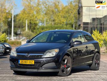 Opel Astra GTC 1.6 Enjoy | Airco | Navigatie | Bluethooth |  beschikbaar voor biedingen