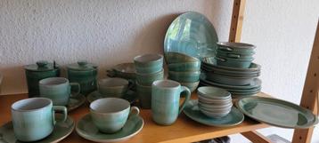 Servies groen beschikbaar voor biedingen