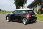 Mini Mini 1.5 Cooper Chili | LED | PANO | LEDER | STOELVERW, Voorwielaandrijving, 136 pk, Gebruikt, 4 stoelen