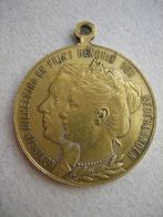 Oude medaille penning geboorte prinses Juliana 1909, Verzamelen, Koninklijk Huis en Royalty, Gebruikt, Ophalen of Verzenden, Kaart, Foto of Prent