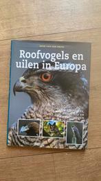 Roofvogels en uilen in Europa, Boeken, Natuur, Ophalen of Verzenden, Zo goed als nieuw, Vogels