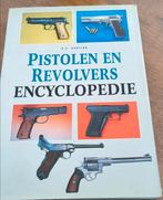 Geillustreerde pistolen en revolvers encyclopedie, Ophalen of Verzenden, Zo goed als nieuw, A.E. Hartink