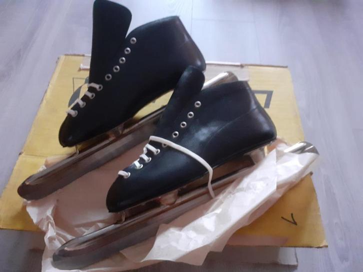 Lage noren maat 41 en 42, Sport en Fitness, Schaatsen, Zo goed als nieuw, Noren, Overige merken, Ophalen of Verzenden