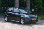 Daihatsu Sirion 1.3 2007 Zwart, Auto's, Voorwielaandrijving, Stof, Zwart, 4 cilinders
