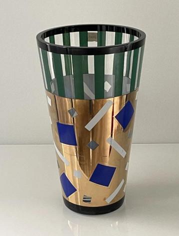 Saqqarah vaas – Nanae Umeda voor Egizia / Sottsass, 1995 beschikbaar voor biedingen