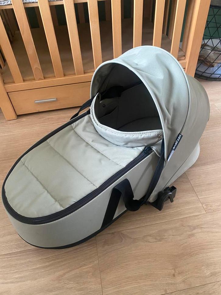 YOYO babyzen bassinet reiswieg met adapters, Kinderen en Baby's, Kinderwagens en Combinaties, Zo goed als nieuw, Overige merken