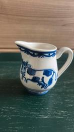 Blond Amsterdam melkkannetje met koe afbeelding, Ophalen, Zo goed als nieuw, Porselein, Overige typen