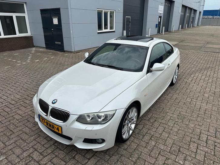 BMW 3-Serie 2.0 D 320 Coupe 2011 Wit, Auto's, BMW, Particulier, 3-Serie, ABS, Airconditioning, Alarm, Bluetooth, Bochtverlichting