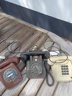2 oude telefoons, Telecommunicatie, Vaste telefoons | Niet Draadloos, Ophalen, Gebruikt, Bakeliet