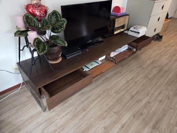 TV-meubel - Hout met metalen onderstel beschikbaar voor biedingen