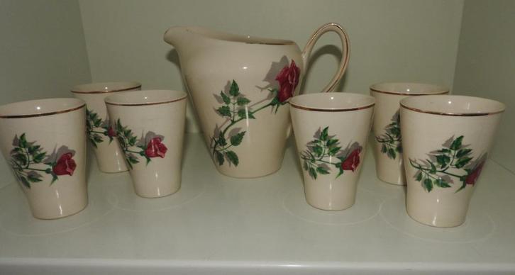 Prachtig porcelein servies water/melkkan set 7 delig rozen, Antiek en Kunst, Antiek | Keramiek en Aardewerk, Ophalen