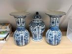 3 Delft Blauw Vazen - 35cm Hoog, Antiek en Kunst, Ophalen of Verzenden