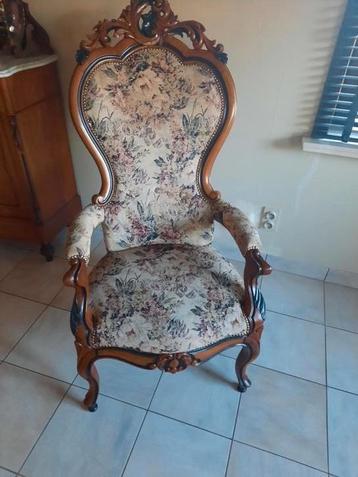 Prachtige antieke willem3 fauteuil mooi en gaaf  beschikbaar voor biedingen