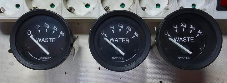 3 X turotest tankmeters ultrasoon zie de foto's rvs buiten, Watersport en Boten, Accessoires en Onderhoud, Zo goed als nieuw, Motor en Techniek