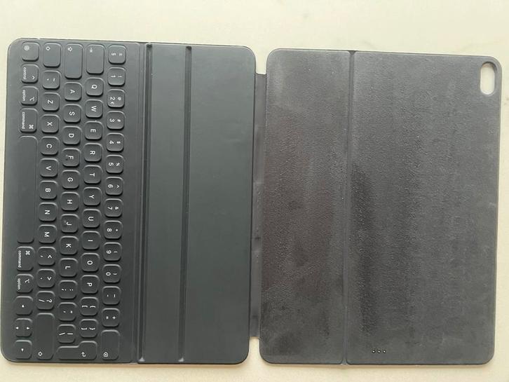 Originele Apple Smart Keyboard Folio – A2039, Computers en Software, Tablet-hoezen, Gebruikt, Bescherming voor- en achterkant