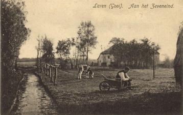 Laren [Gooi]. Aan het Zeveneind. - kruiwagen koe - gelopen beschikbaar voor biedingen