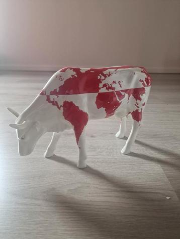 CowParade Britney Cow - Cleverley & James White beschikbaar voor biedingen