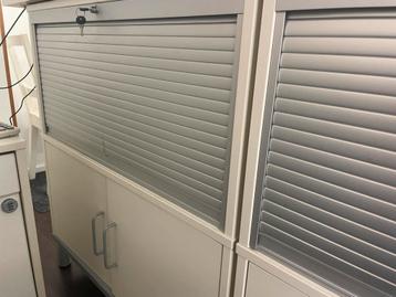 Ikea Kast met roldeur en 2 deurtjes. 84x42 cm en 94 cm hoog beschikbaar voor biedingen