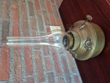 Valor petroleum lamp messing  beschikbaar voor biedingen