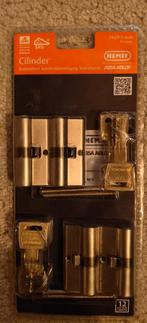 Nemef 142/9 NF4 SKG*** nieuw, Doe-het-zelf en Verbouw, Hang- en Sluitwerk, Ophalen of Verzenden, Nieuw, Rvs, Slot