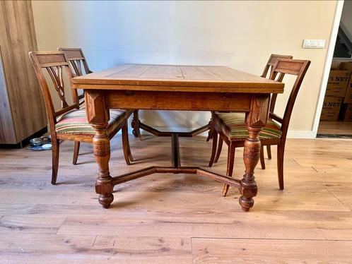 Antieke tafel en stoelen uit 1888, gemaakt v villa nu museum, Antiek en Kunst, Antiek | Meubels | Tafels, Ophalen