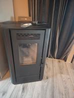 Palletkachel 8.2 kW - Efficiënte verwarming, Gebruikt, Ophalen of Verzenden, Pelletkachel, Vrijstaand