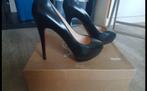 Christian Louboutin pumps - hakken - schoenen - dames izgst, Ophalen, Zo goed als nieuw, Zwart