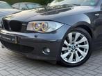 BMW 1-serie 120i Anniversary Sport|Nieuwe Ketting + Klepseal, Auto's, Achterwielaandrijving, 4 cilinders, 150 pk, Leder en Stof