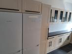 MOET NÚ WEG KEUKEN Ikea Vanille kleur zwarte bladen, Huis en Inrichting, Gebruikt, Crème, Ophalen of Verzenden, 200 cm of meer