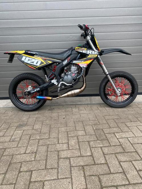 Derbi senda 88cc Stage 6, Fietsen en Brommers, Brommers | Derbi, Zo goed als nieuw, Ophalen