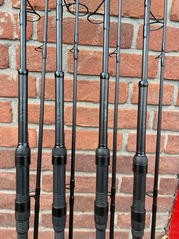 4x Nash Dward 9ft hengel met hoezen beschikbaar voor biedingen