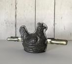 Vintage vertind metalen mal chocolade mal kip op mand, Antiek en Kunst, Antiek | Keukenbenodigdheden, Ophalen of Verzenden