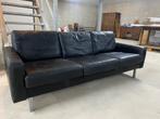Zwarte 3-zits leren bank, Huis en Inrichting, Banken | Bankstellen, Ophalen, Zo goed als nieuw